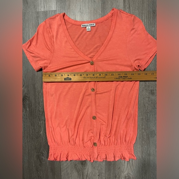 Moral Fiber Coral V Neck Shirt w Shirred Bottom Hemline - Size Women’s Large - Picture 3 of 7
